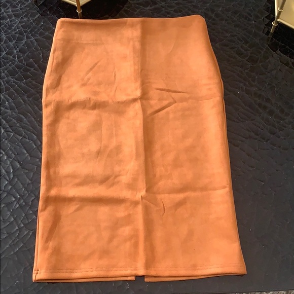 FAUX SUEDE SKIRT - Picture 3 of 6